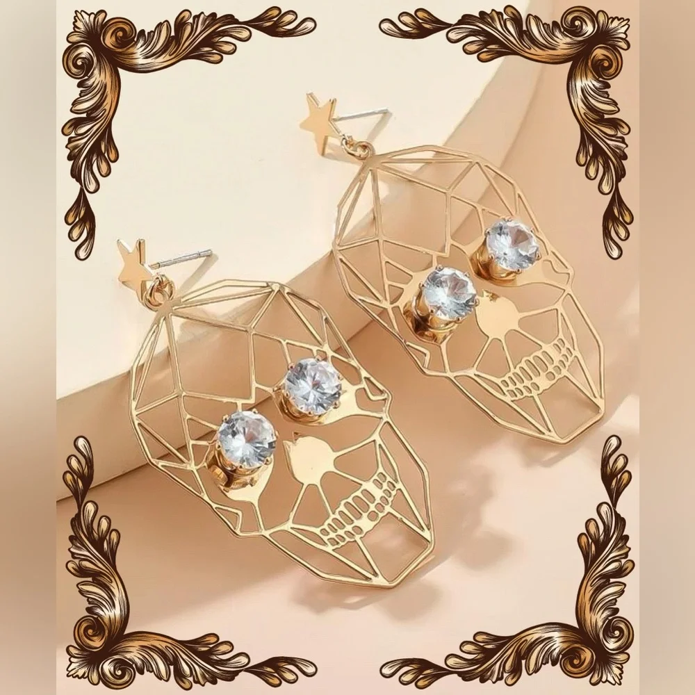 ✿ Large Gold Plated Rhinestone Skull Pierced Earrings - Picture 4 of 5